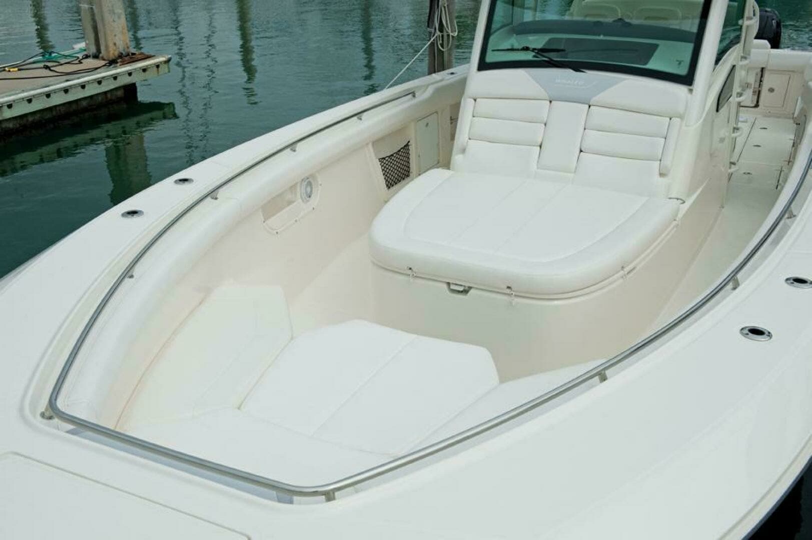 2014 Boston Whaler 370 Outrage - Image 4