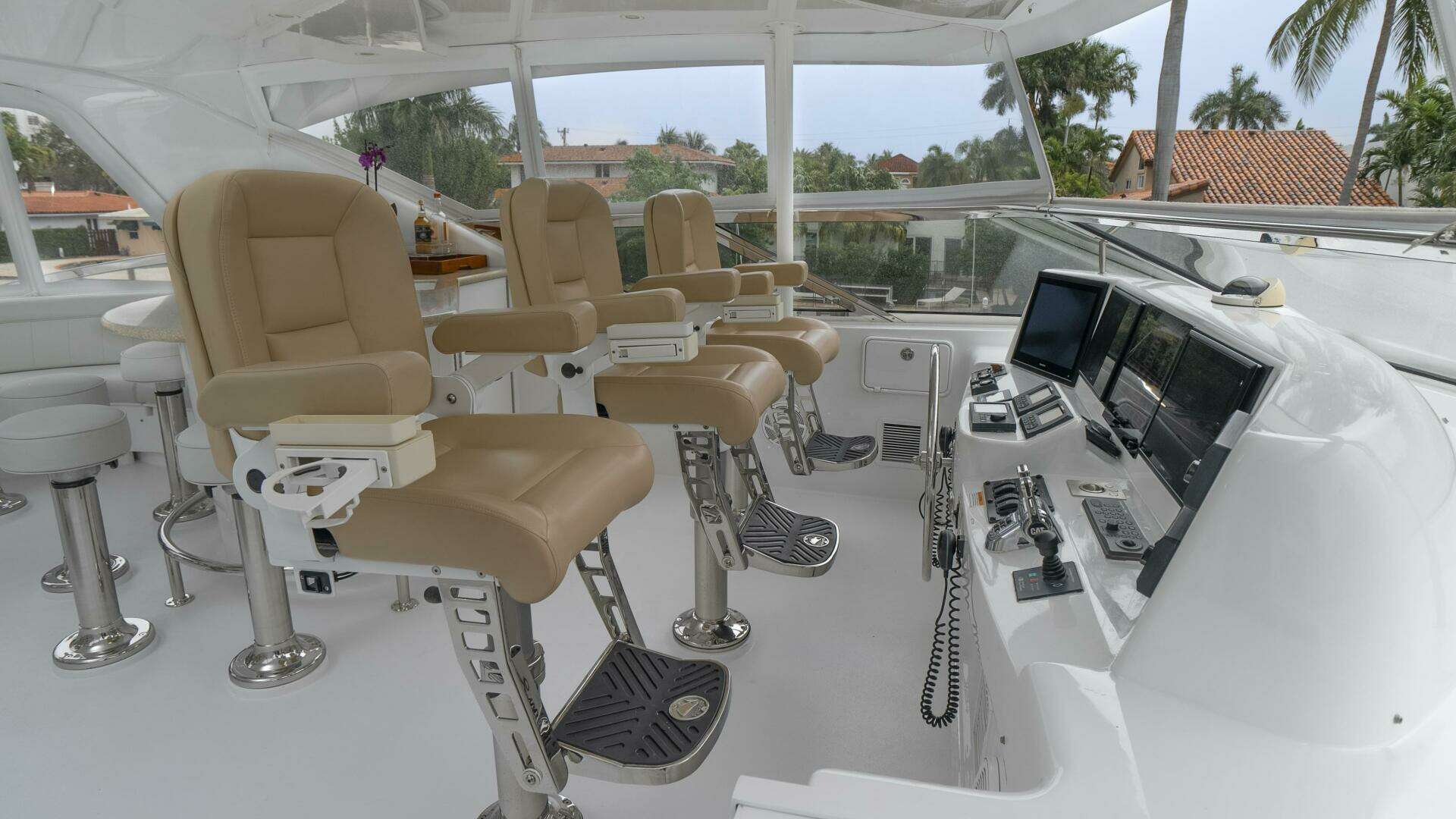 2007 Hatteras 80 - Image 64
