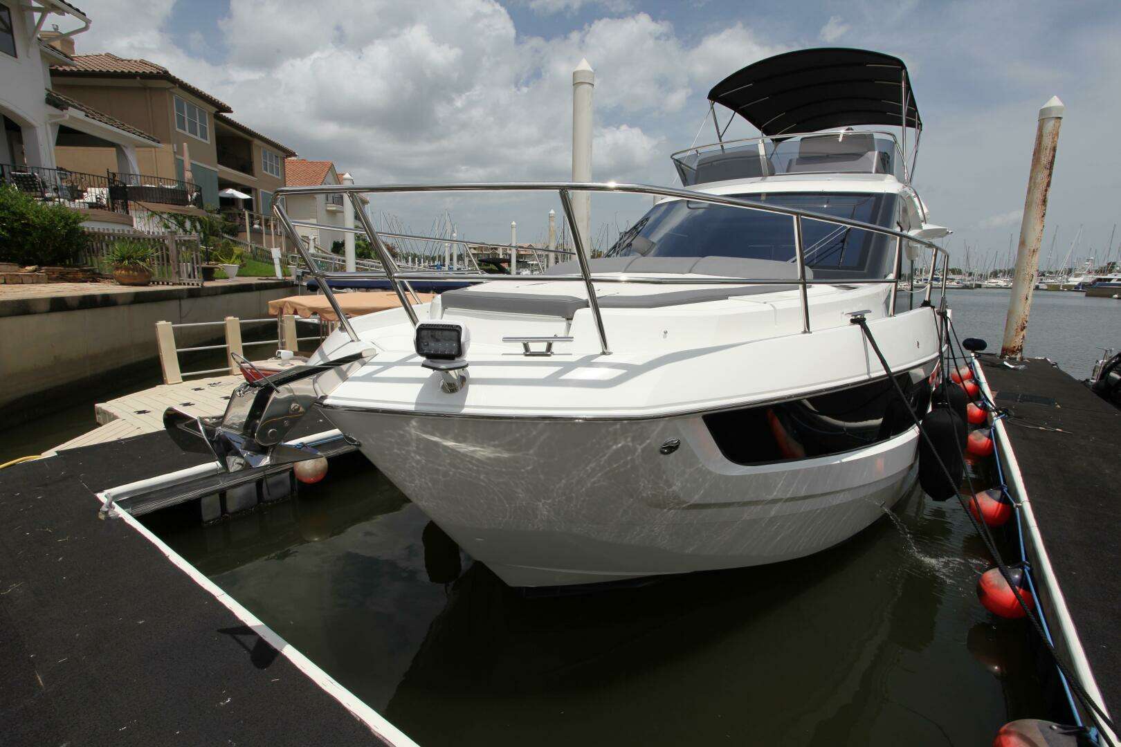 2025 Galeon — - Image 13