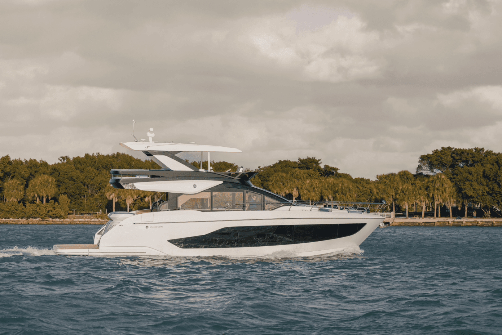 2026 Cruisers Yachts 57 FLY - Image 32