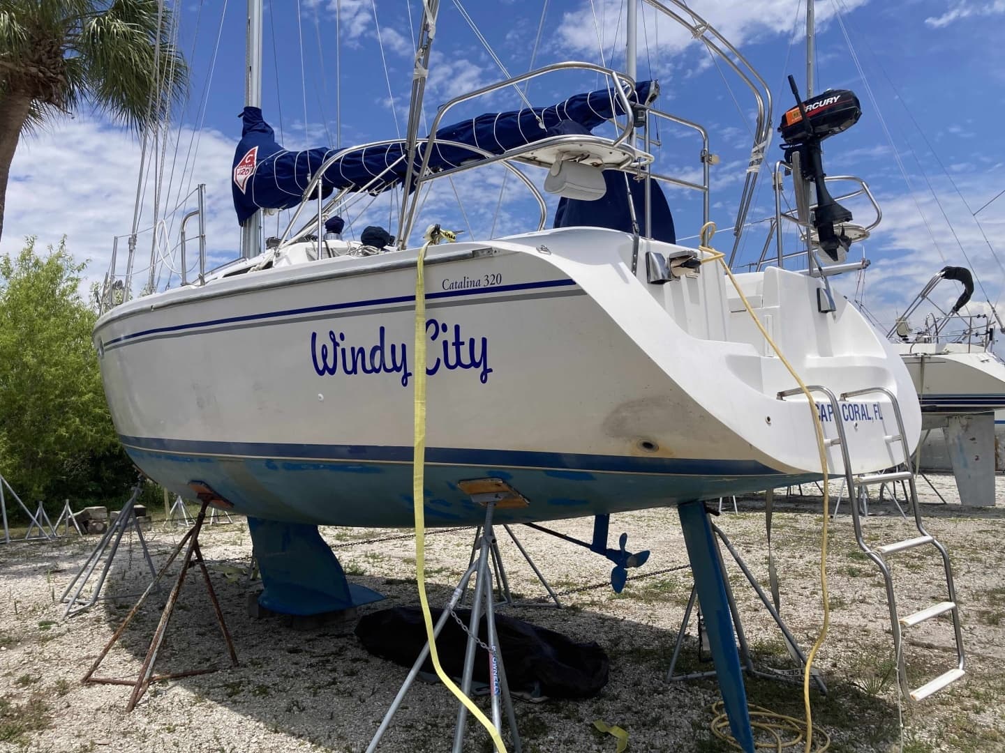 2003 Catalina 320 - Image 5