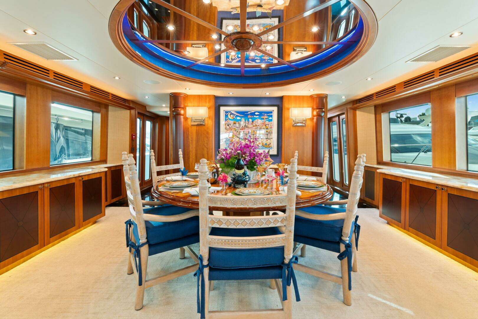 2005 Hatteras 100 Motor Yacht - Image 26