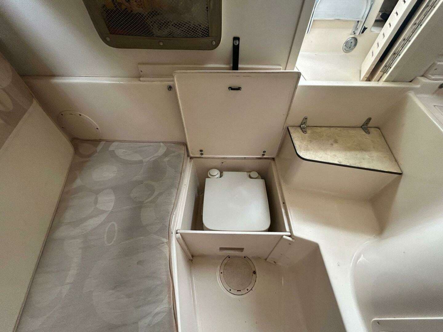 2004 Grady-White Gulfstream 232 - Image 23