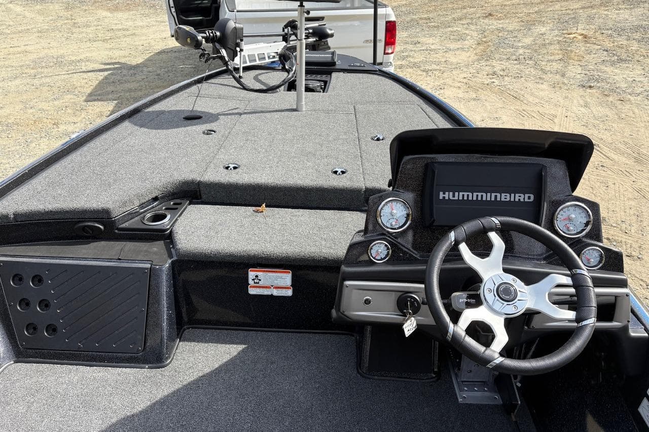 2024 Nitro Z19 boat dashboard with Humminbird system and steering wheel.