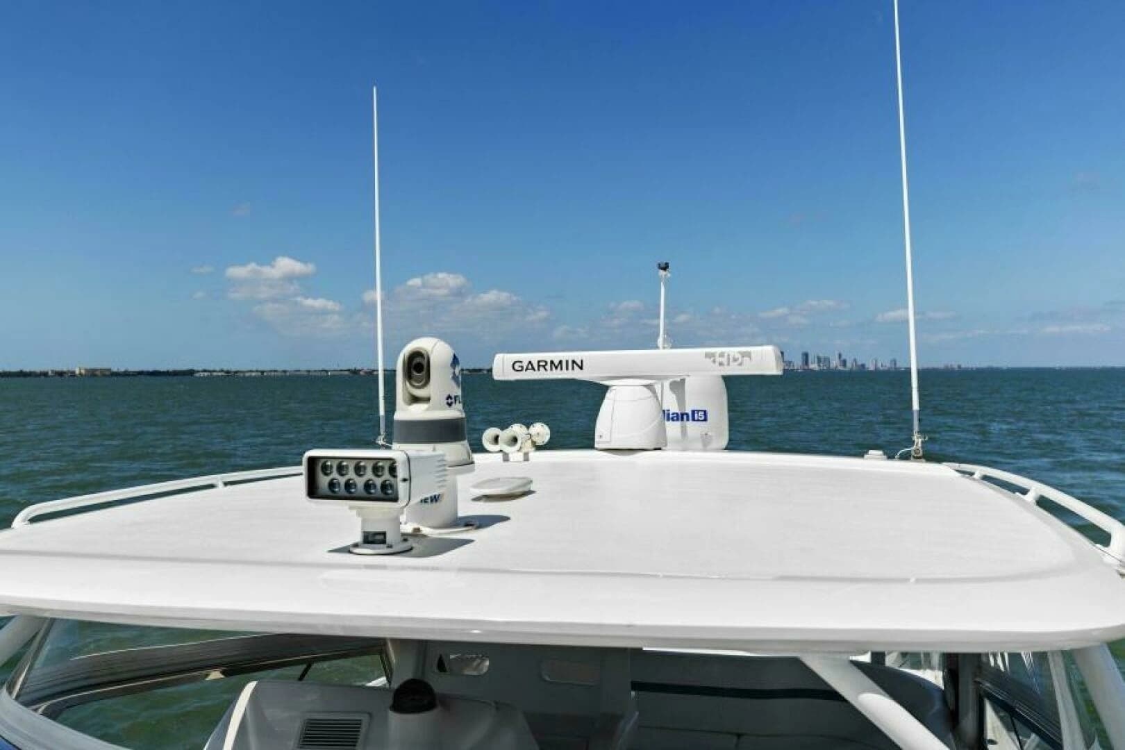 2019 Intrepid 475 Sport Yacht - Image 32