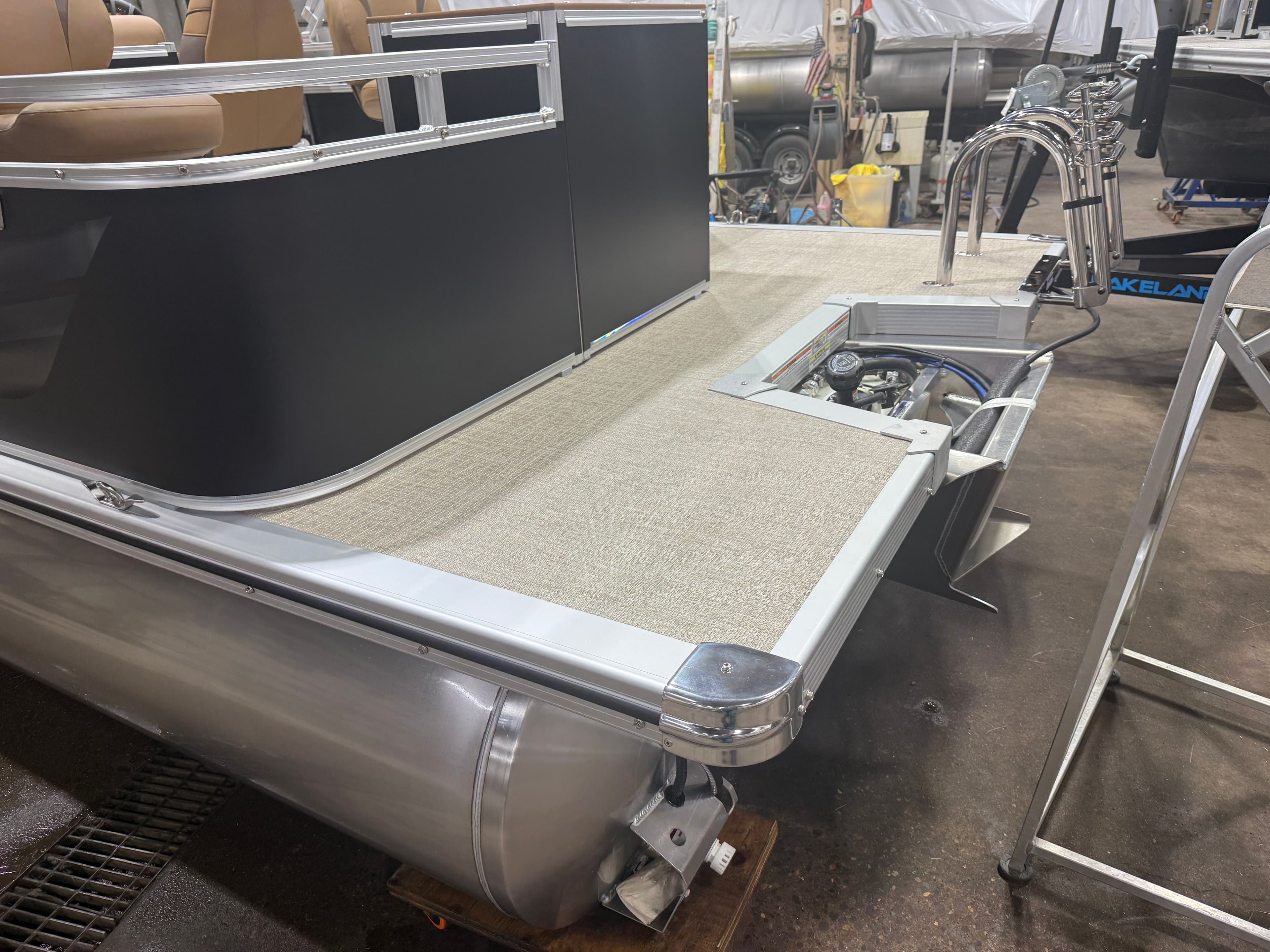 2026 Tahoe Sport Rear Fish 2180 & 4-Stroke $31995 - 36