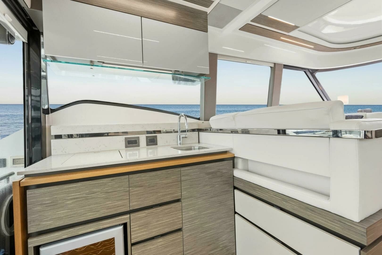 2019 Tiara Yachts C49 Coupe - Image 13