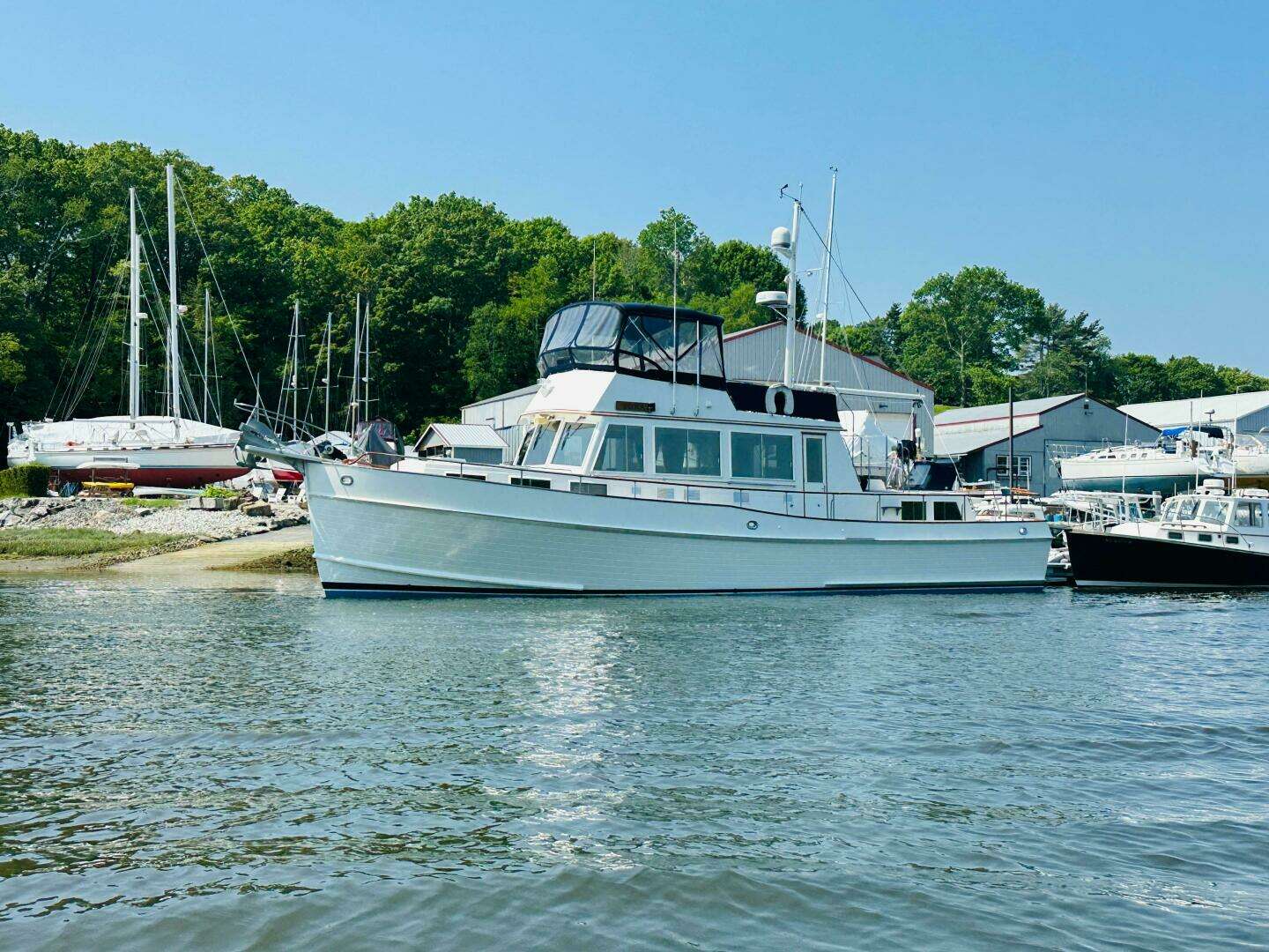 1998 Grand Banks 49 Classic - Image 2