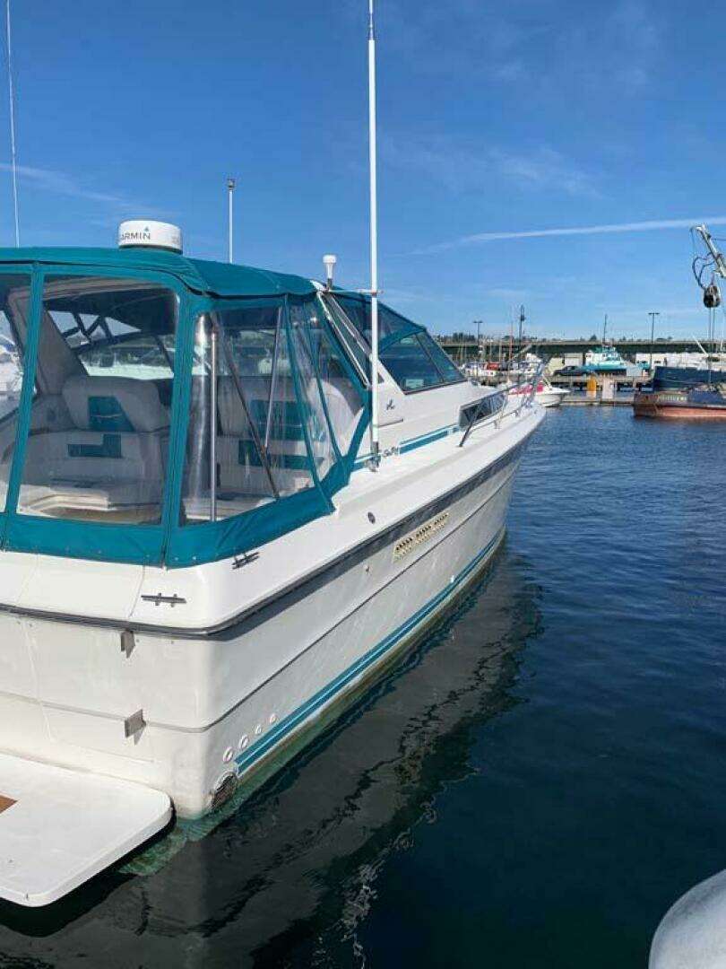 1989 Sea Ray 390 Express - Image 16