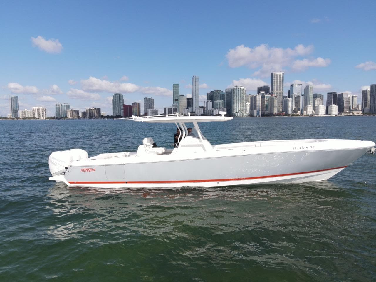 2016 Intrepid 370