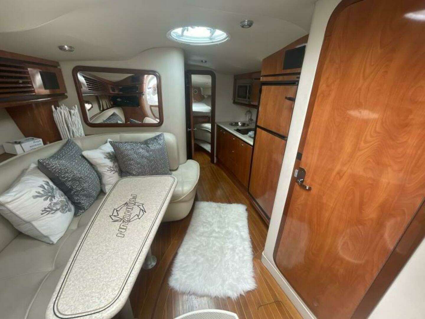 2006 Fountain 48 Express Cruiser - Image 10