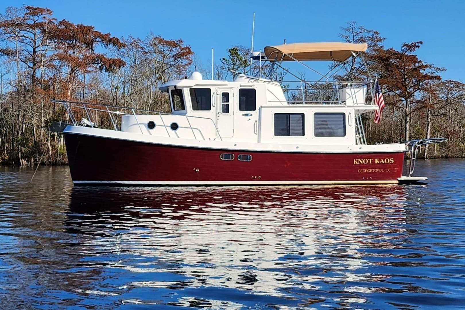 2006 American Tug 34 Pilothouse Trawler - Image 2