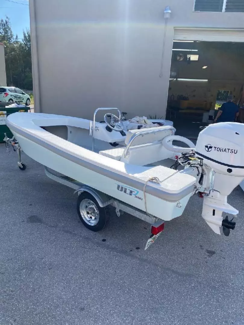2024 Ultra Lite Tenders ULT 380 - Image 7