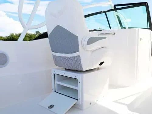 2025 Twin Vee 240 GFX DC 15