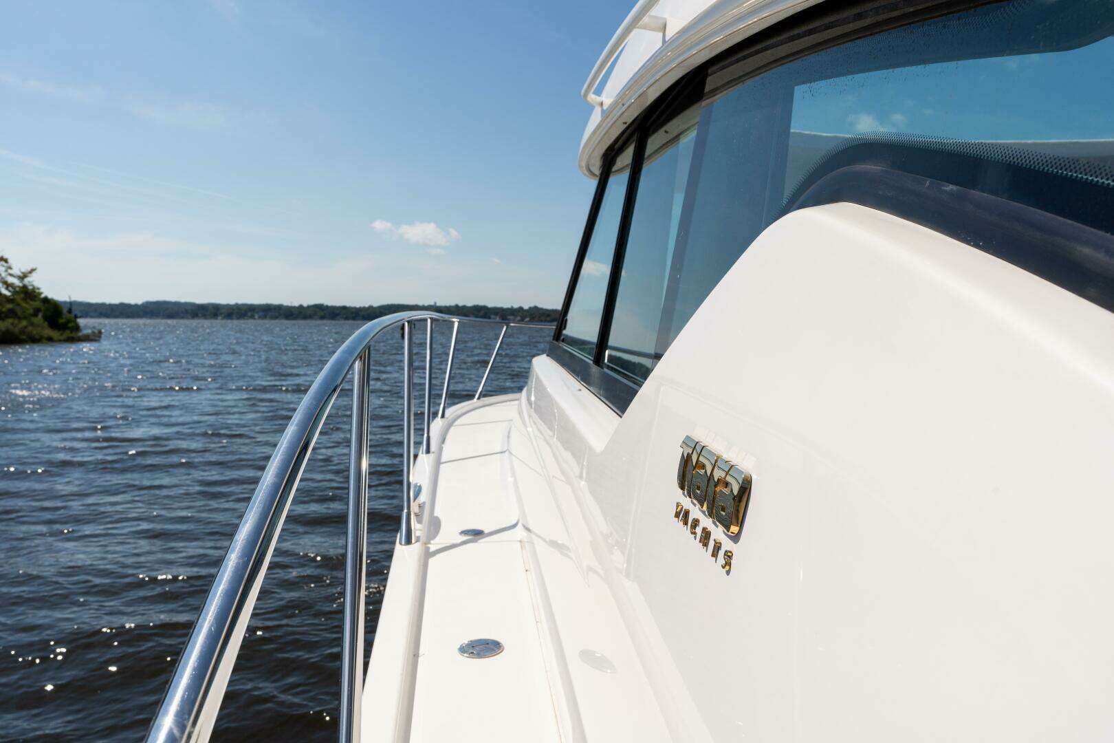 2015 Tiara Yachts 44 Coupe - Image 31