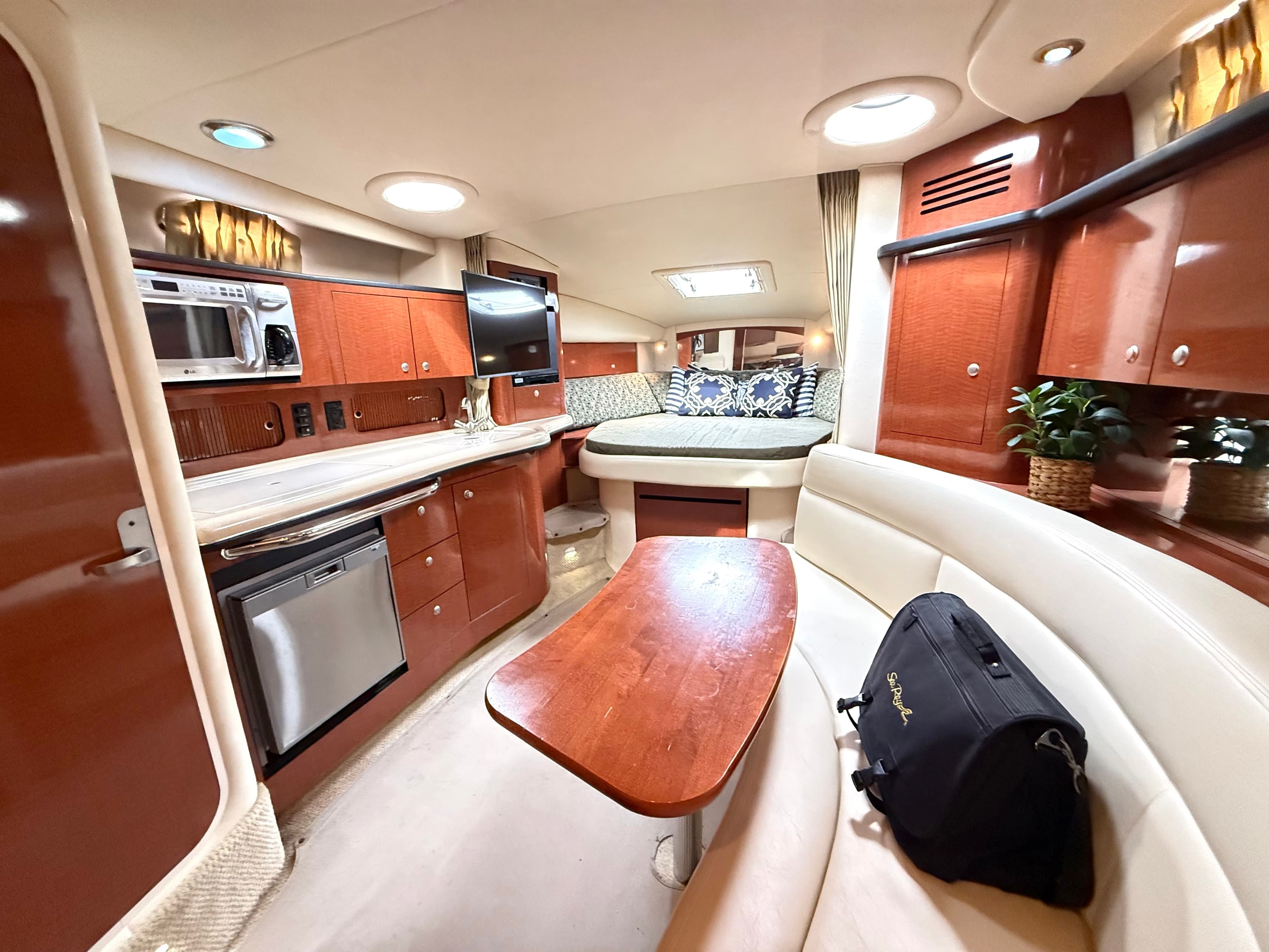 2005 SEA RAY 320 SUNDANCER - Image 26
