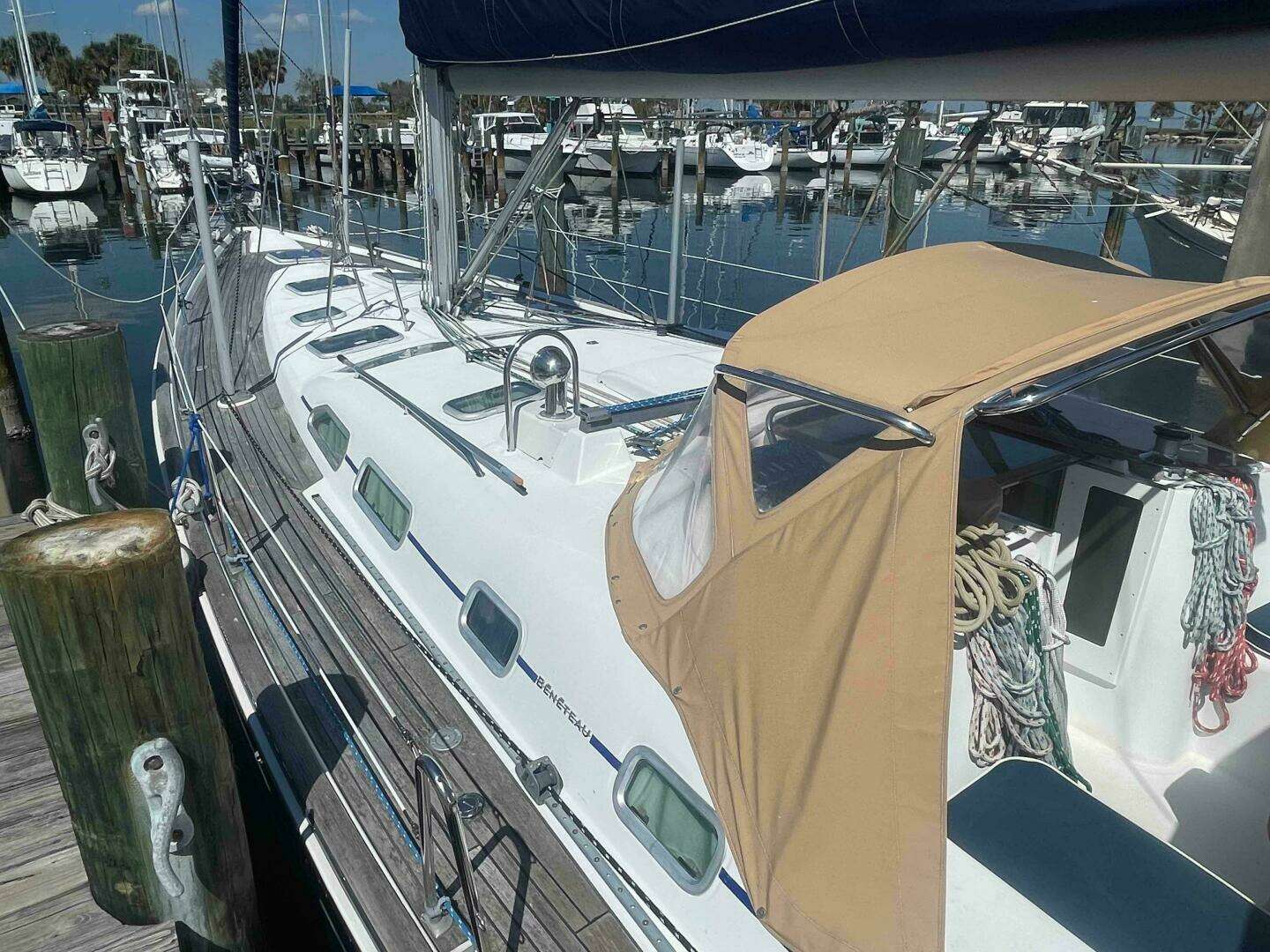 2004 Beneteau Oceanis 473 - Image 2