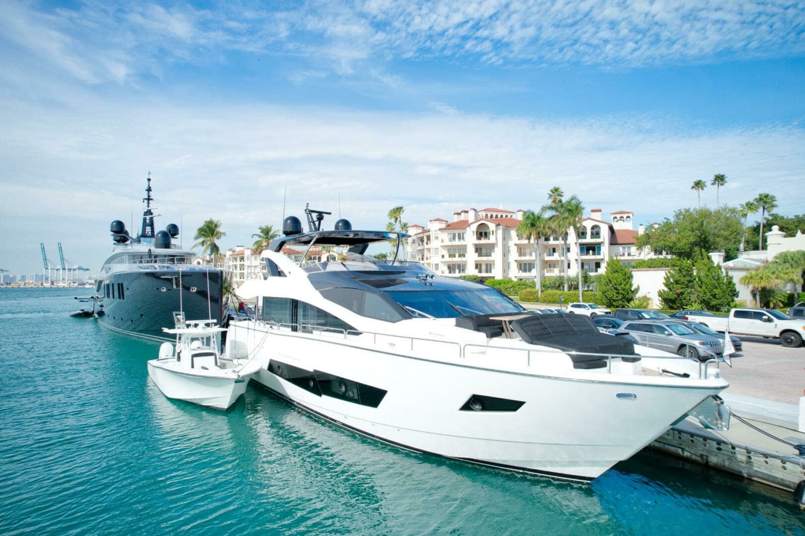 2018 Sunseeker 86 Yacht - Image 2