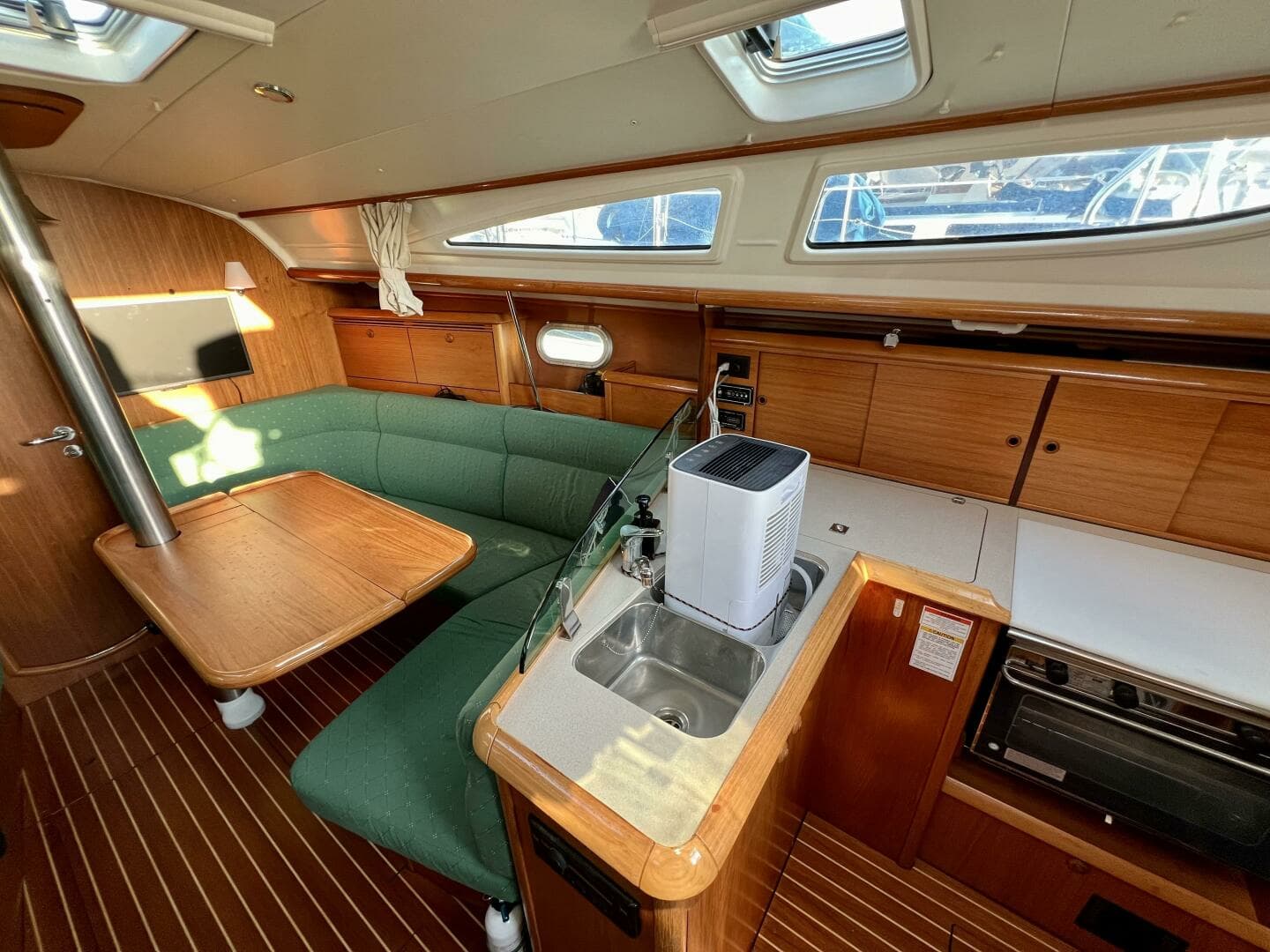 2005 Jeanneau Sun Odyssey 35 - Image 44