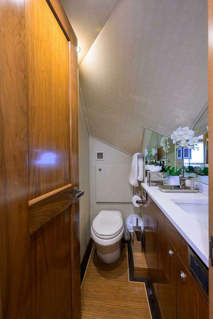 2017 Viking 92 Enclosed Bridge - Image 42