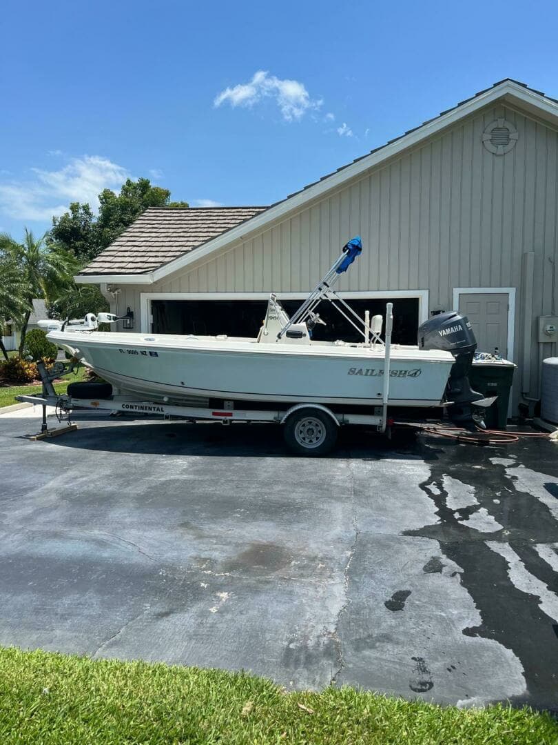 2009 Sailfish 1900 BB Bay Boat - Image 2