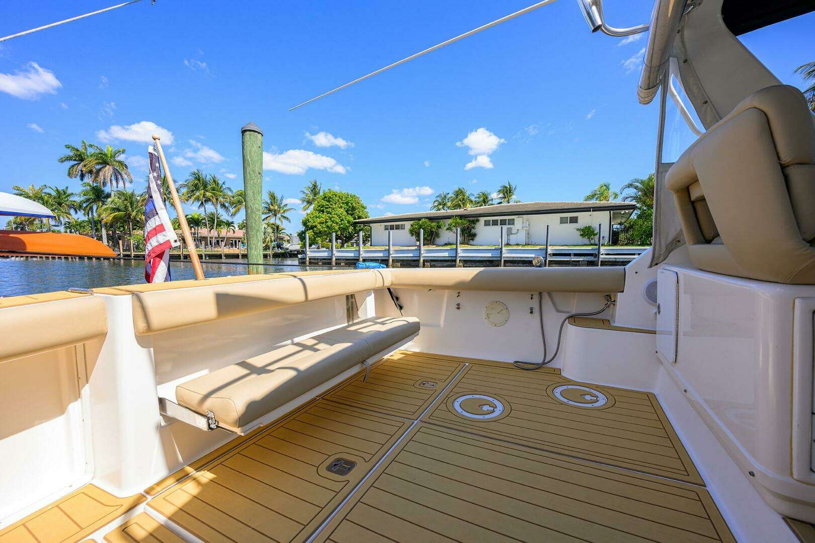 2002 Tiara Yachts 3100 LE - Image 27