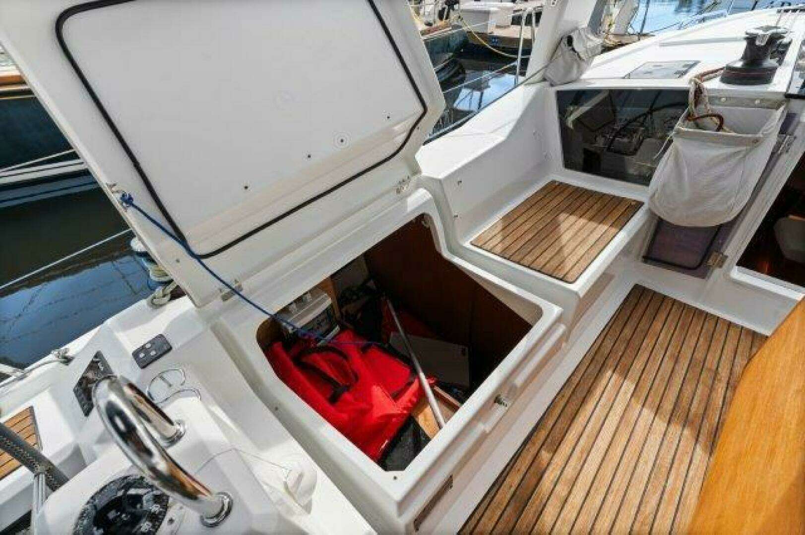 2018 Beneteau 41.1 - Image 7