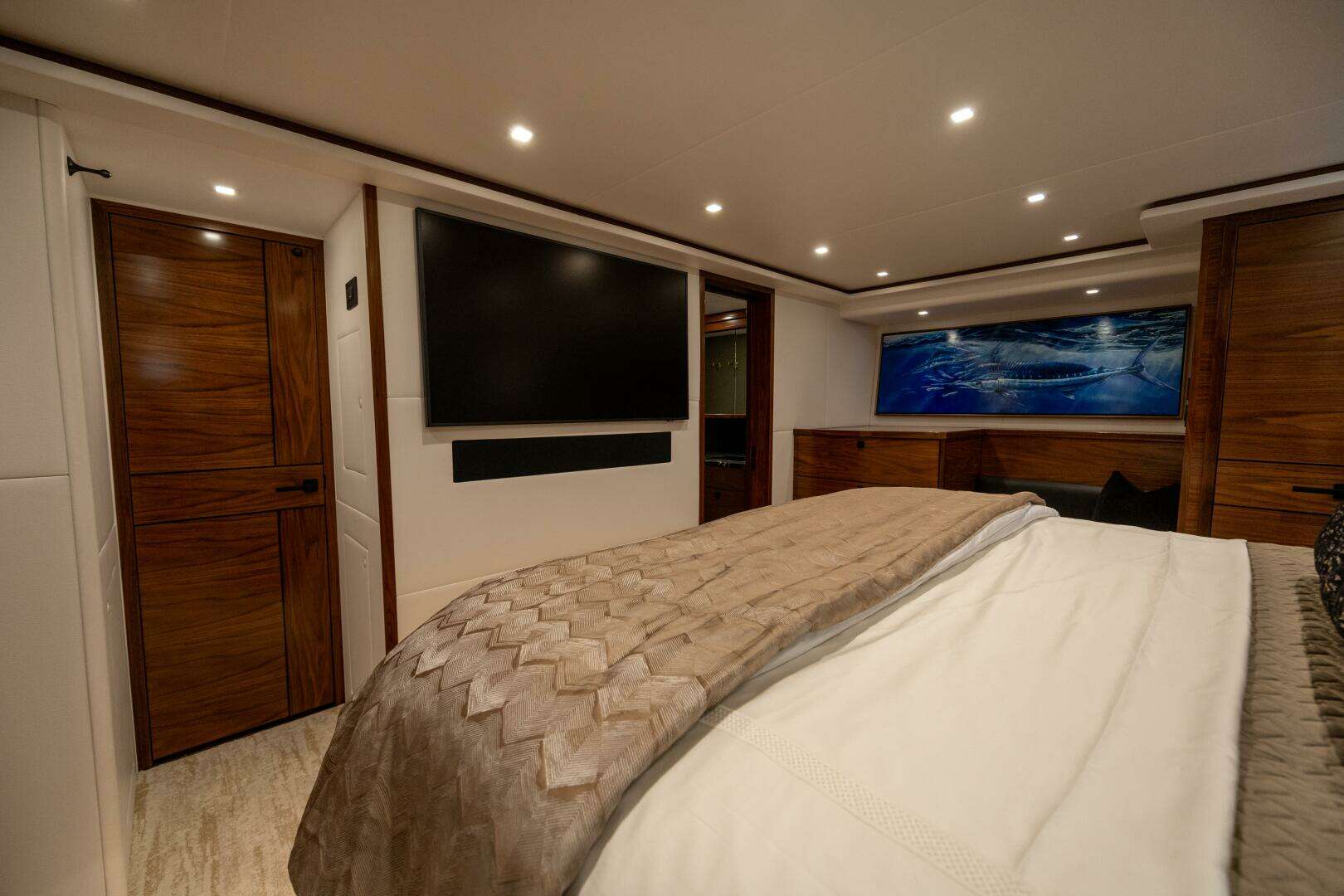 2025 Viking 82 Convertible - Image 18