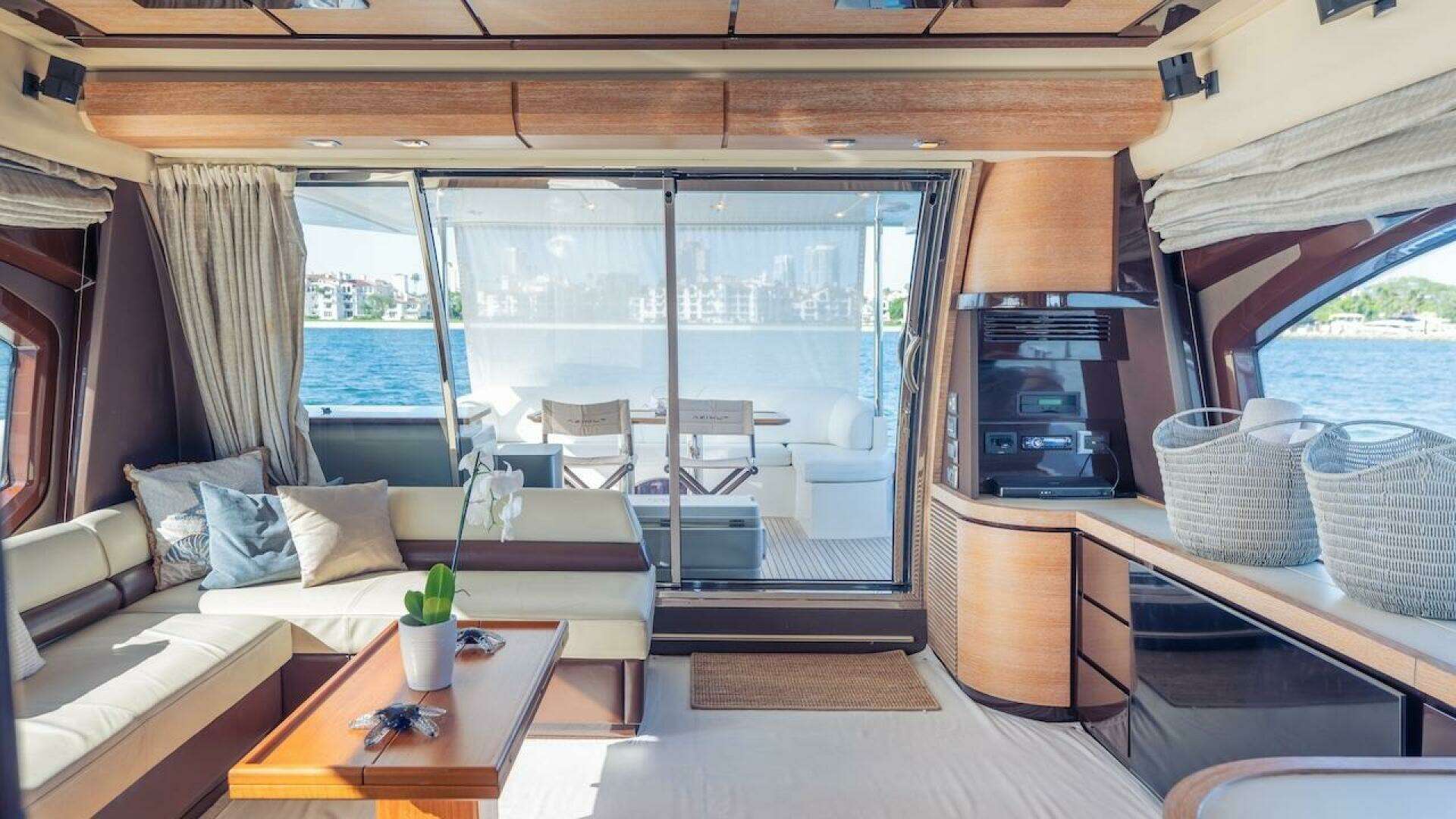 2012 Azimut Evolution - Image 53