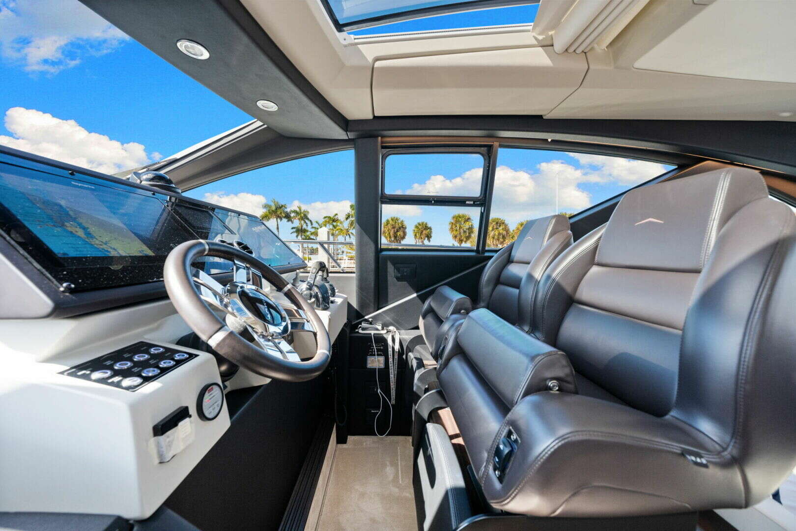 2022 Azimut S6 - Image 50