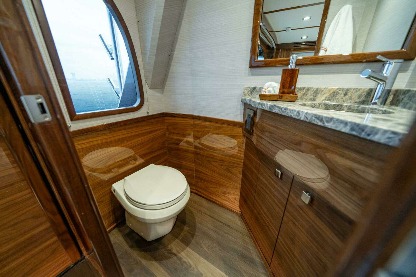 2027 Viking 82 Convertible - Image 26