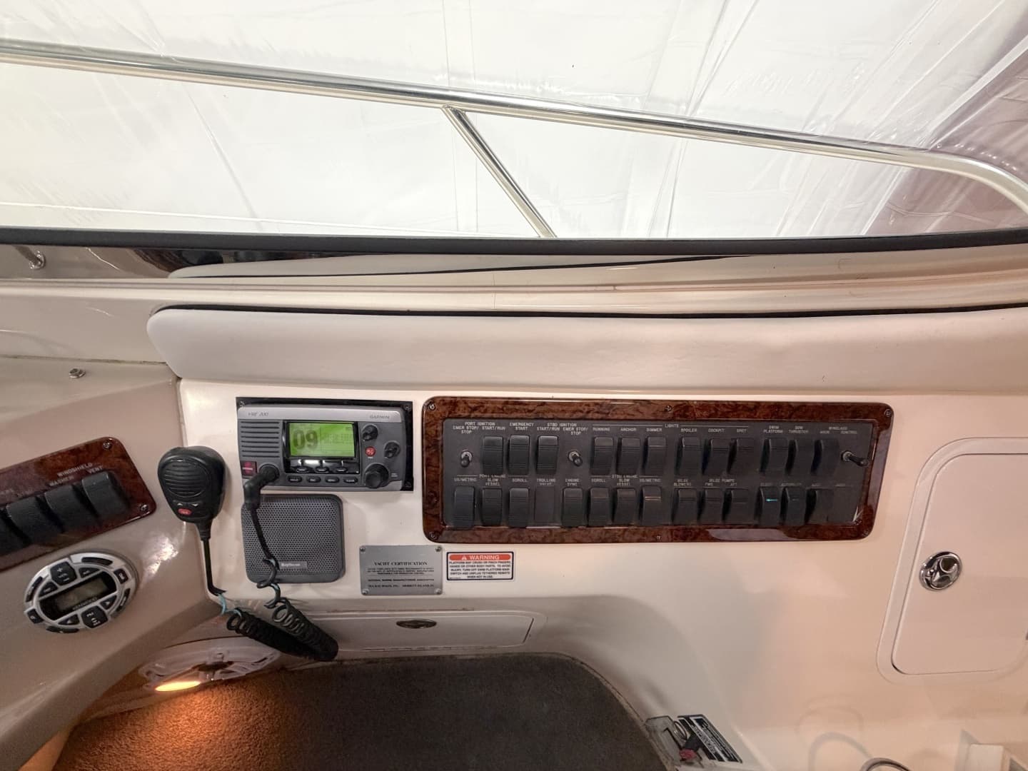 2001 Sea Ray 510 Sundancer 800 CAT - Image 9