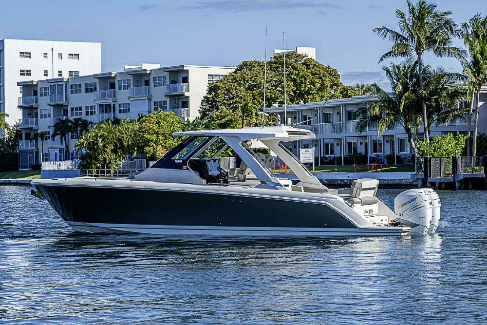 2023 Tiara Yachts 34LS - Image 64