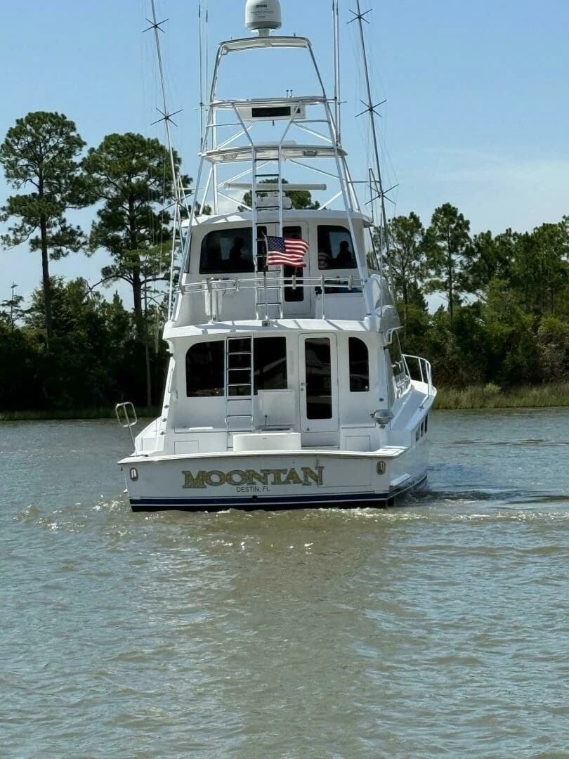 2002 Hatteras 65 Enclosed Bridge - Image 25