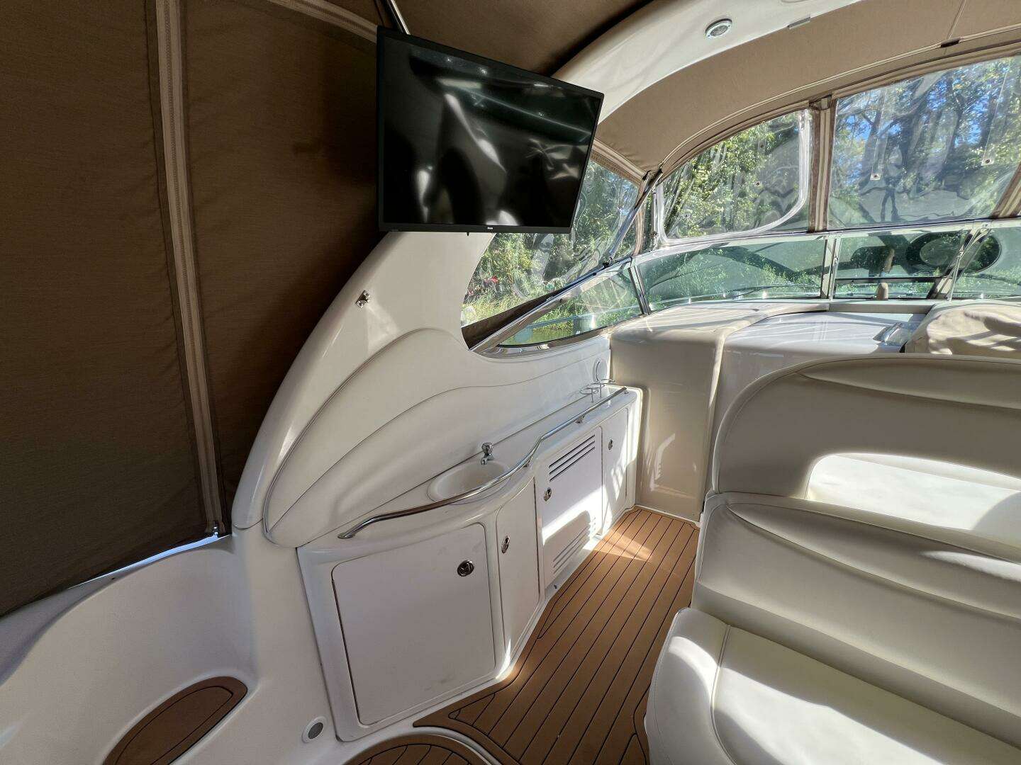 2002 Sea Ray 360 Sundancer - Image 7