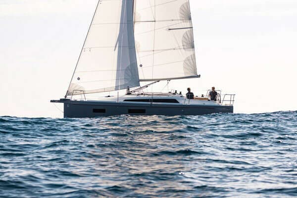 2026 Beneteau Oceanis 34.1 SWING KEEL - Image 1