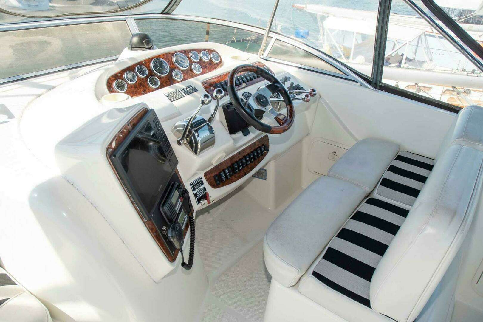 2006 Meridian 411 Sedan - Image 49