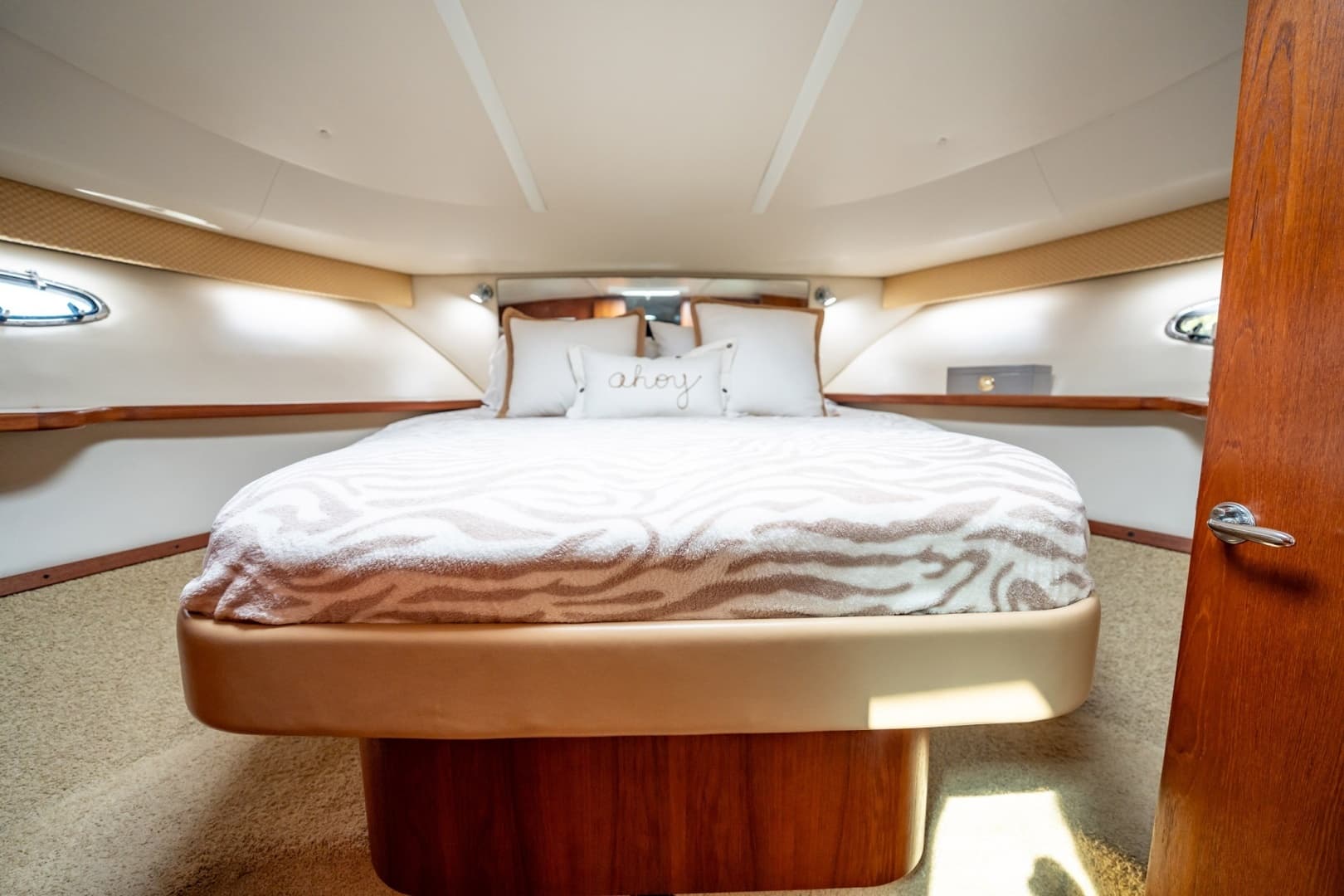 2002 Tiara Yachts 4100 Open - Image 17