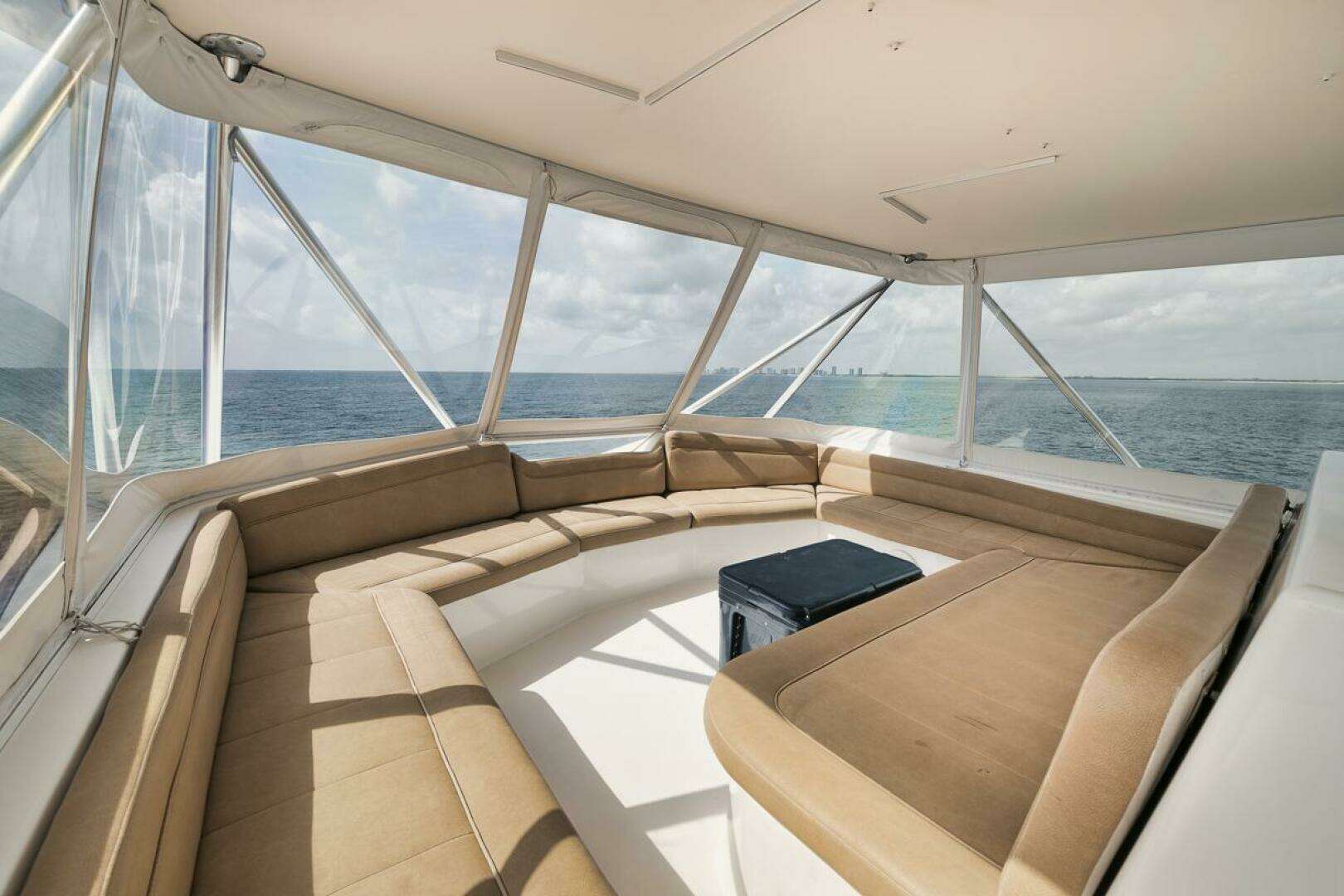 2005 Ocean 73 Super Sport - Image 22
