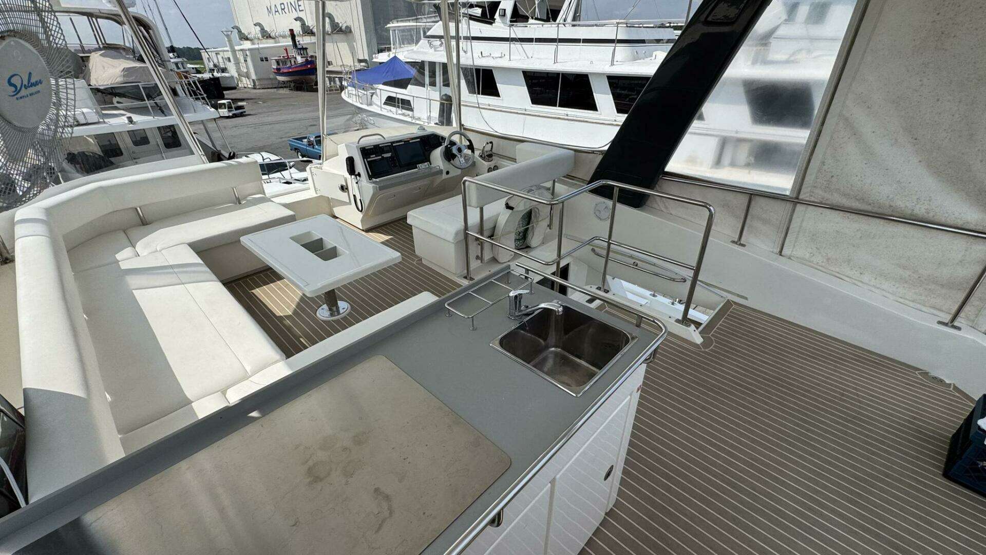 2018 Leopard 43 Powercat - Image 60