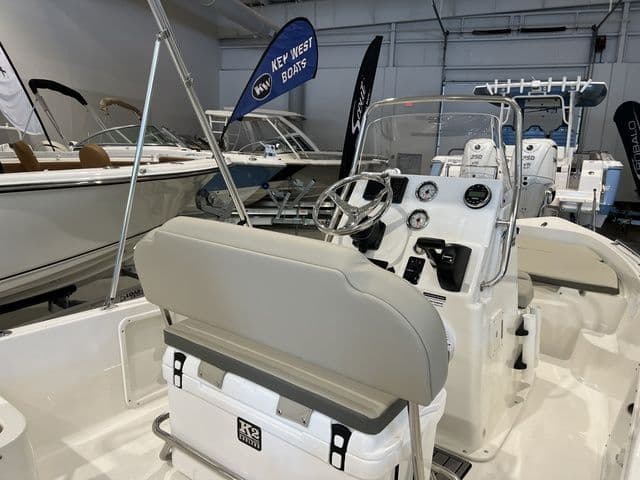 2026 Key West 1720 Center Console - 4