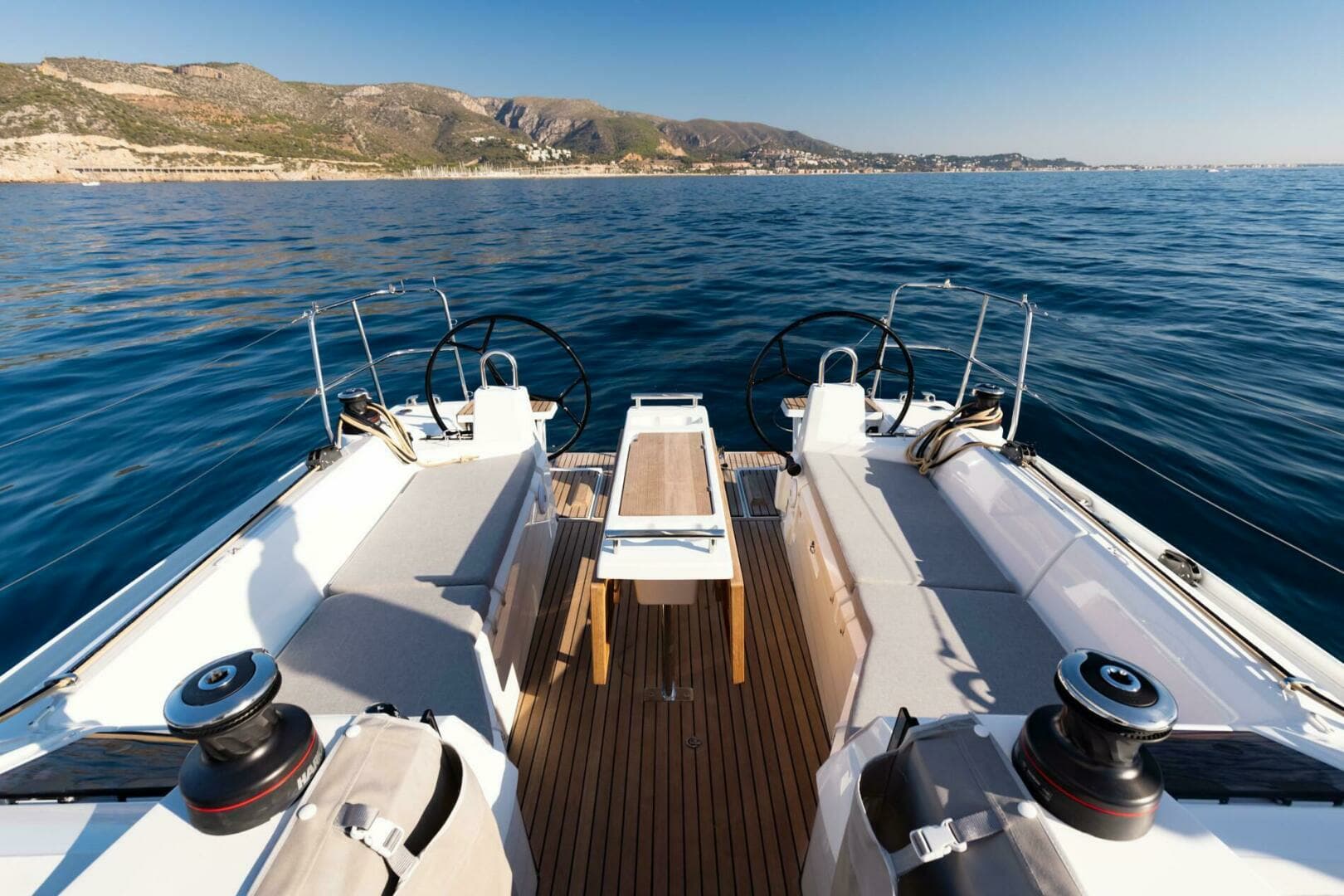 2026 Beneteau Oceanis 34.1 - Image 12