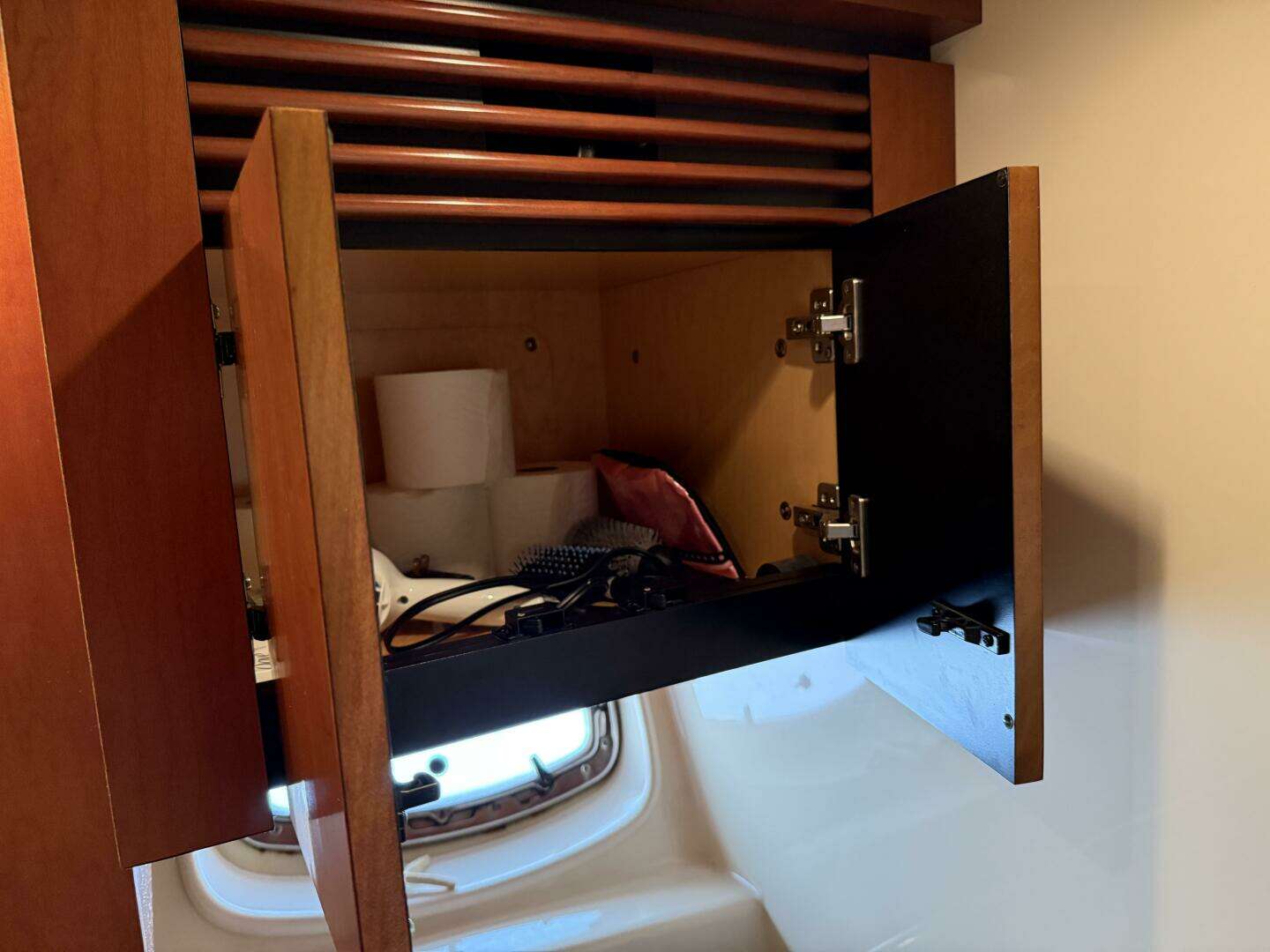 2006 Sea Ray 48 Sundancer - Image 78