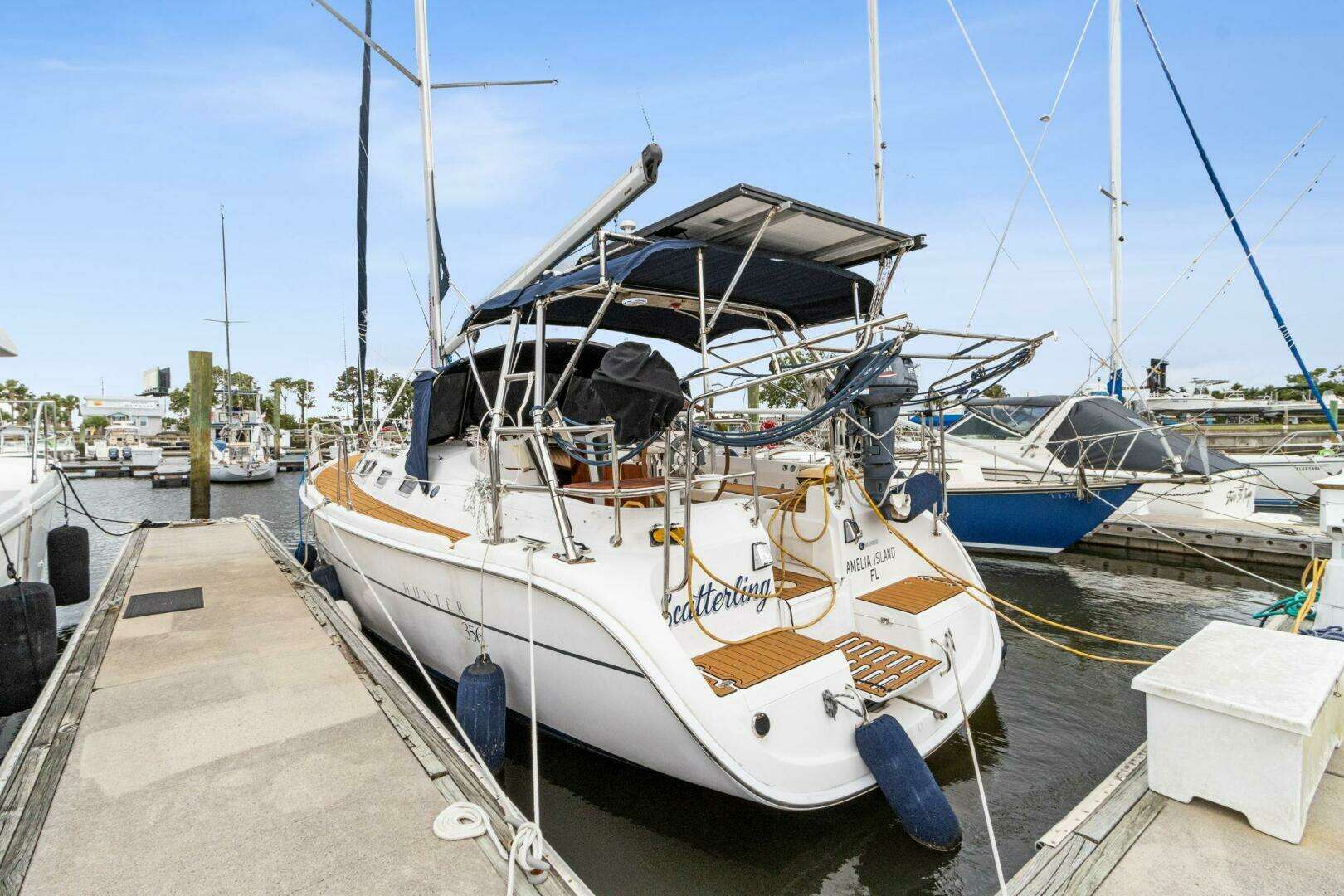 2003 Hunter 356 - Image 2