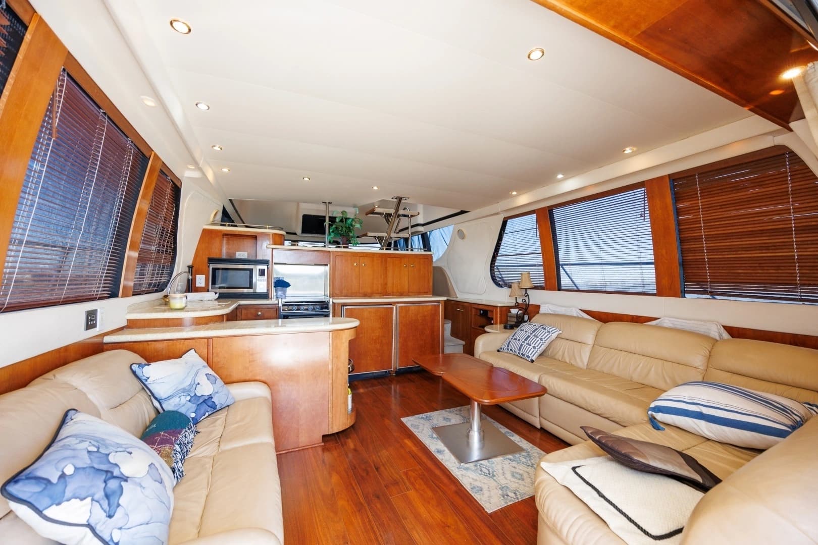 1999 Carver 530 Voyager - Image 6