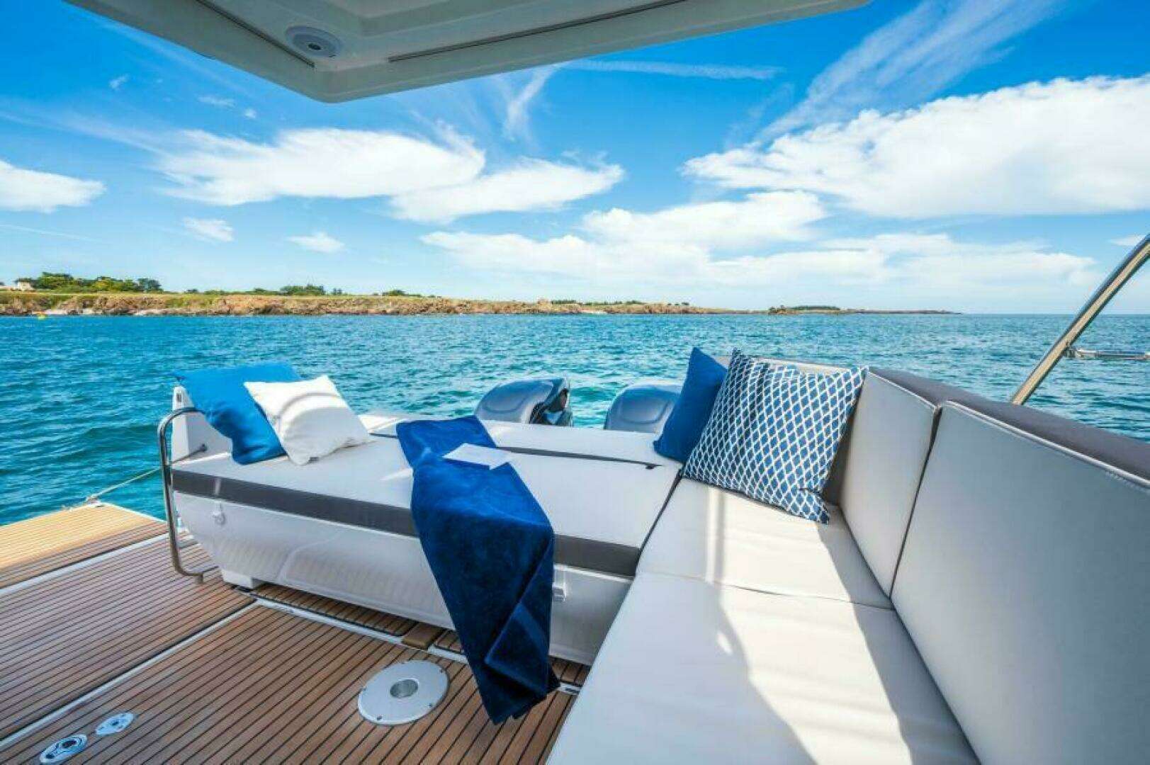 2026 Beneteau Antares 11 - Image 6