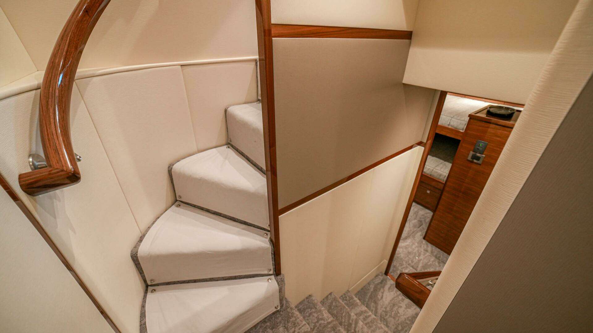 2023 Viking 72 Convertible - Image 89