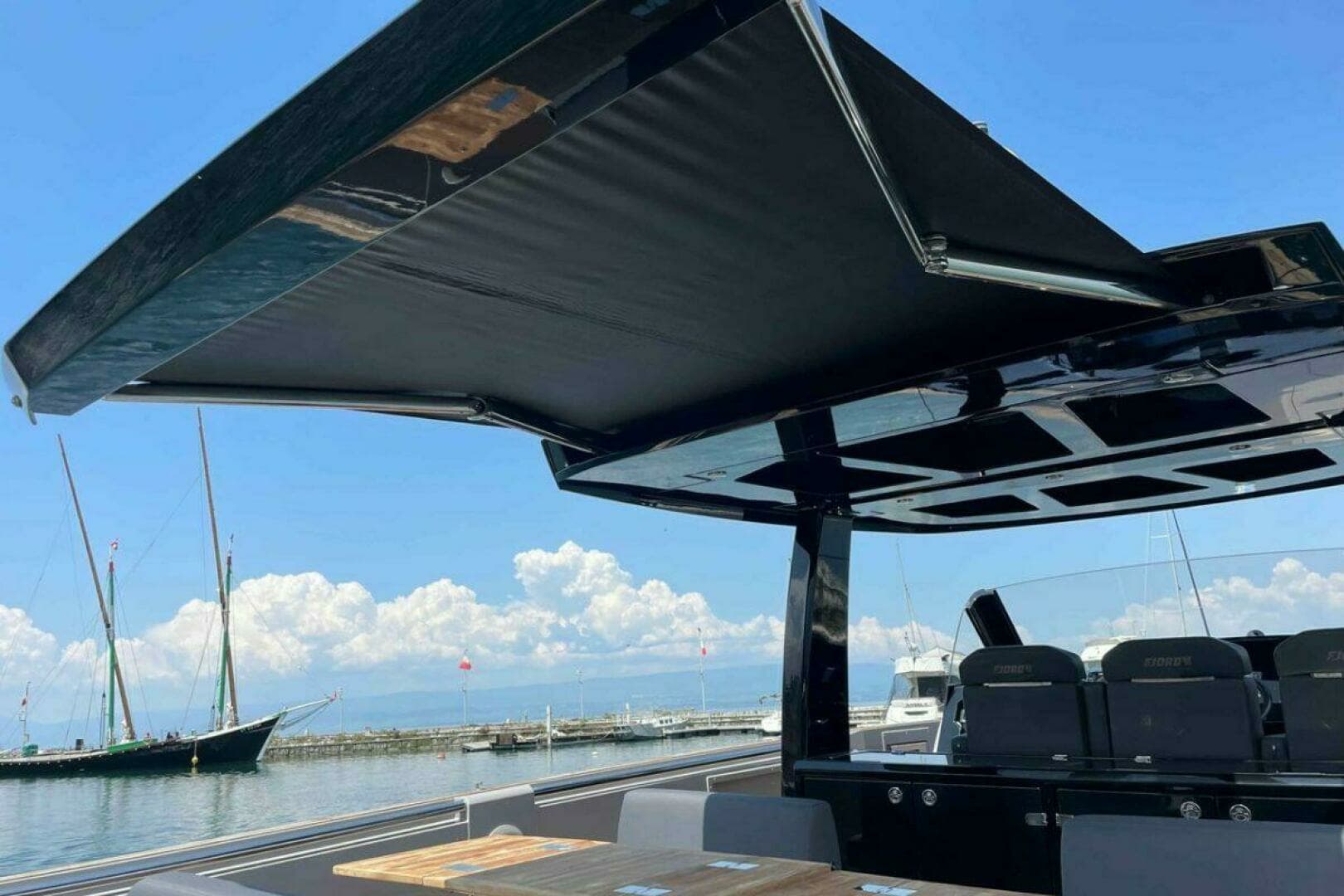 2018 Fjord 44 Open - Image 4