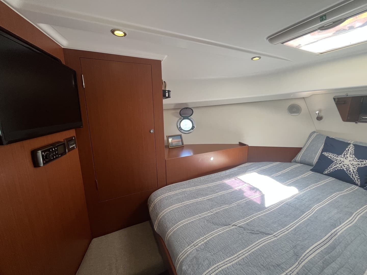2015 Beneteau Swift Trawler 34 - Image 33