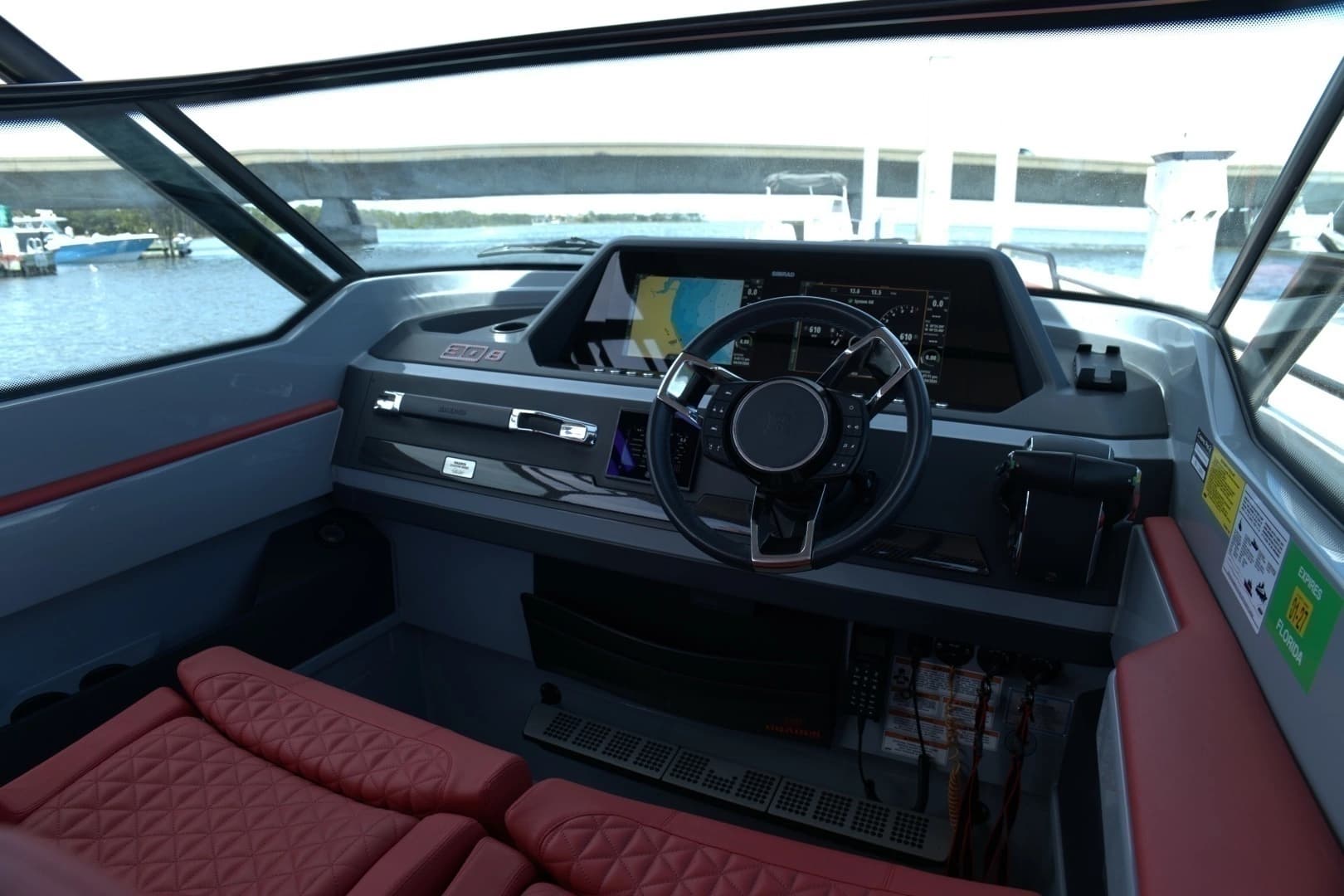 2023 Axopar 31 Brabus Shadow 500 - Image 10